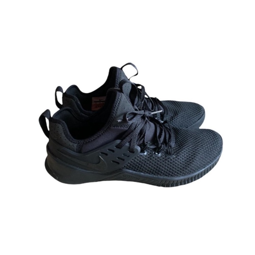 Nike free triple Black metcon lightweight training shoes